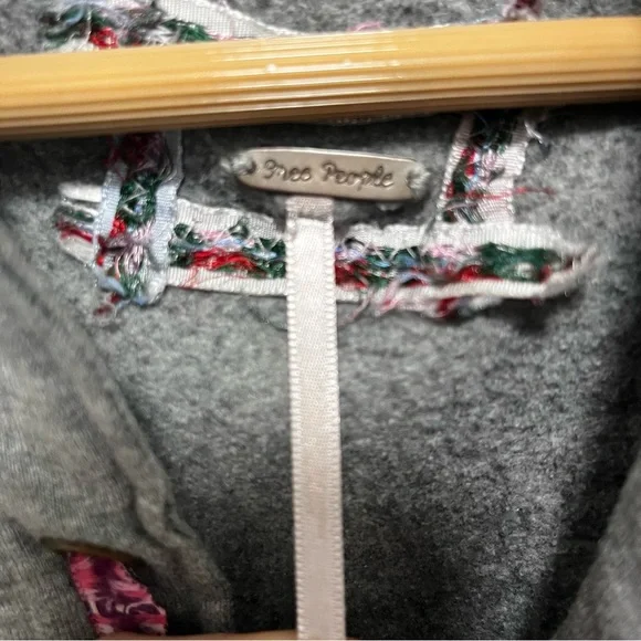 FREE PEOPLE Patchwork Ribbon Fitted Hoodie size Large (fits more like a medium) - Picture 5 of 15